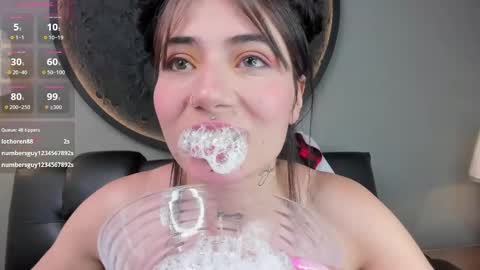 Charlotte online show from February 24, 9:52 pm