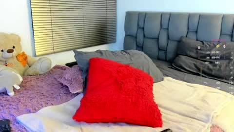 miss__jones_ online show from April 21, 2:51 am