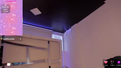 Snapshot of miss__lola chatting on February 10, 9:30 pm Soy lola online show from February 10, 9:30 pm