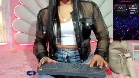 miss__star_ online show from July 4, 2:12 pm