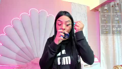 miss__star_ online show from July 14, 1:28 pm