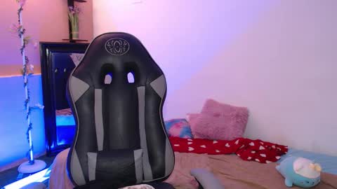 Akemi 3 online show from December 18, 1:06 pm