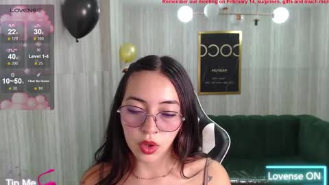Snapshot of miss_andrea_t chatting on February 12, 1:48 pm andrea online show from February 12, 1:48 pm