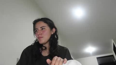 Snapshot of miss_ann_1 chatting on December 18, 1:44 am miss_ann_1 online show from December 18, 1:44 am