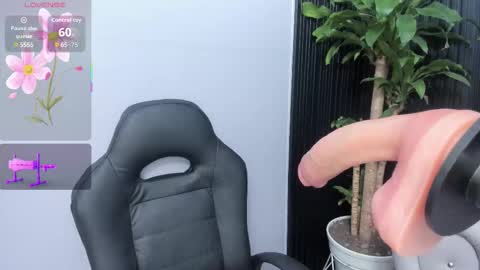 miss_blowjob4u online show from September 13, 1:49 am