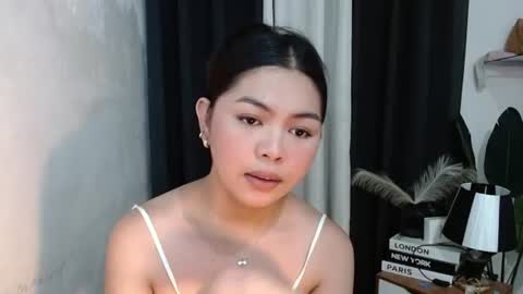 Snapshot of miss_briella chatting on June 25, 6:01 pm Briella online show from June 25, 6:01 pm