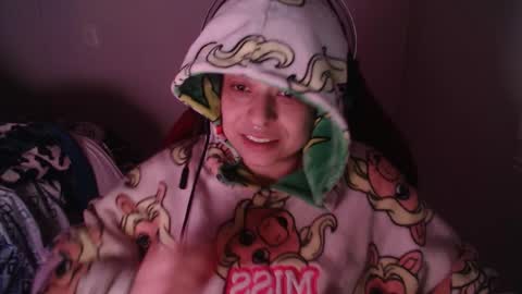 Miss Carmila online show from November 3, 12:24 am