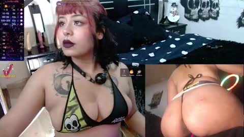 miss_clover online show from December 30, 7:26 am