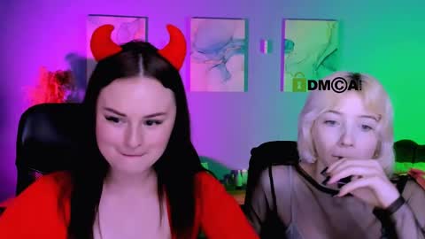 miss_courtney online show from April 1, 8:48 am