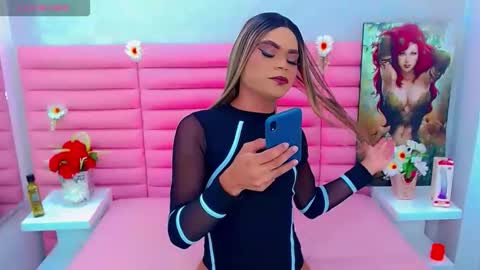 Snapshot of miss_dania chatting on October 11, 7:56 pm DANIA online show from October 11, 7:56 pm