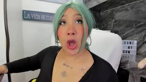 Snapshot of miss_danika chatting on January 8, 11:01 am Danika online show from January 8, 11:01 am