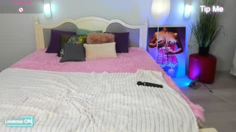 Elia online show from February 7, 12:09 am