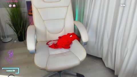 Elia online show from February 9, 2:06 am