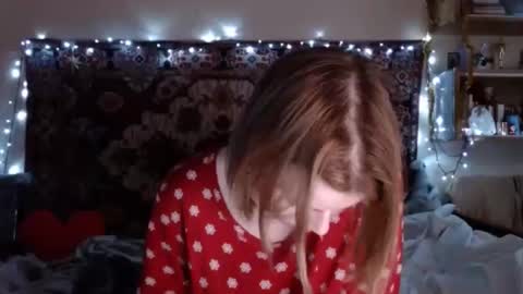 Elis online show from December 25, 12:05 pm