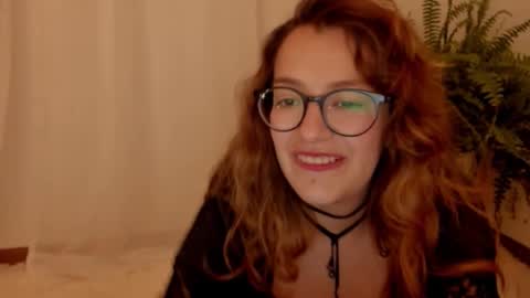 Snapshot of miss_ema1 chatting on November 8, 3:39 am Ema online show from November 8, 3:39 am