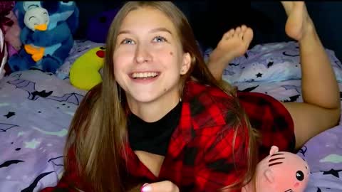 Emily online show from November 11, 4:18 pm