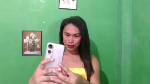 Snapshot of miss_eva2025 chatting on November 12, 11:43 am Eva online show from November 12, 11:43 am