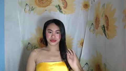 Snapshot of miss_eva2025 chatting on December 21, 5:14 am Eva online show from December 21, 5:14 am