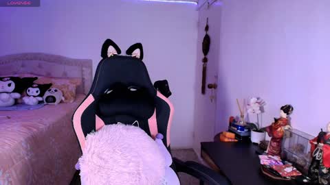 Asami  online show from April 4, 6:00 am