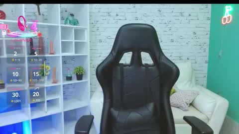 miss_honey1 online show from October 22, 11:15 pm