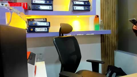 Snapshot of miss_horney chatting on March 17, 11:46 am miss_horney online show from March 17, 11:46 am