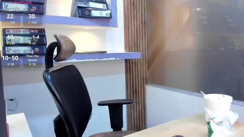 Snapshot of miss_horney chatting on April 15, 2:13 pm miss_horney online show from April 15, 2:13 pm
