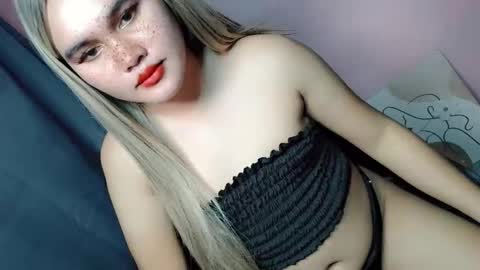 Snapshot of miss_horny139736 chatting on February 20, 6:26 am miss_horny139736 online show from February 20, 6:26 am