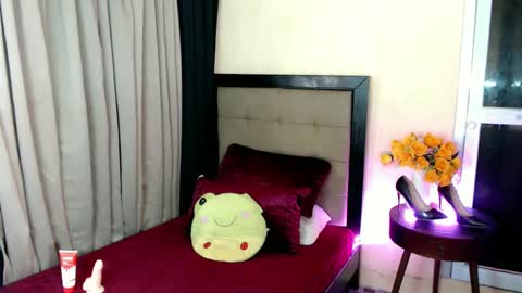 twinny pie online show from January 30, 6:00 pm