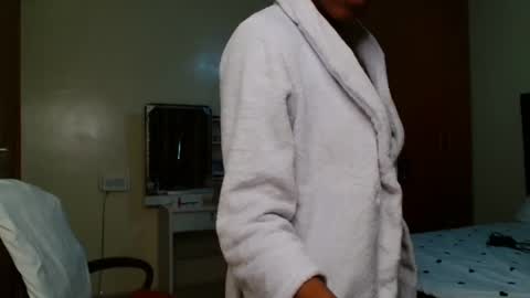 Snapshot of miss_kiarrafit chatting on December 4, 10:57 am Miss Kiarrafit online show from December 4, 10:57 am