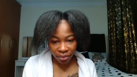 Snapshot of miss_kiarrafit chatting on January 20, 1:39 am Miss Kiarrafit online show from January 20, 1:39 am