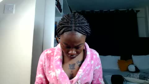 Miss Kiarrafit online show from June 9, 5:41 am