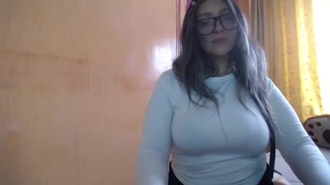 Snapshot of miss_lilieth chatting on February 16, 3:19 pm lilieth online show from February 16, 3:19 pm