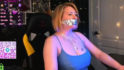 miss_lisaa online show from June 2, 2:35 am