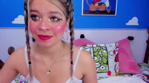 miss_lucyla online show from January 15, 11:04 am