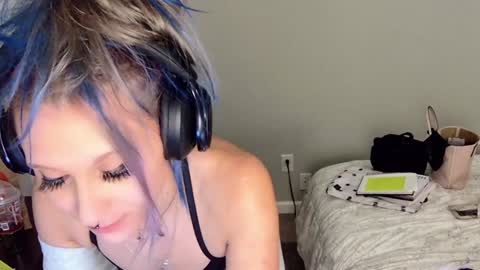 jessika mage online show from December 21, 11:11 am