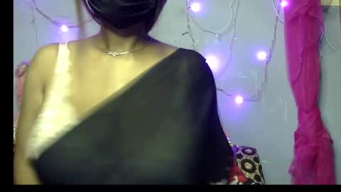 Snapshot of miss_mahi69 chatting on January 10, 6:09 pm Mahi online show from January 10, 6:09 pm