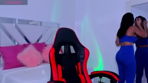   online show from February 25, 12:03 pm