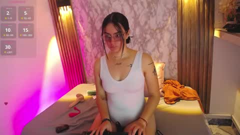 Snapshot of miss_merlin_ chatting on May 1, 2:27 am Merlin online show from May 1, 2:27 am