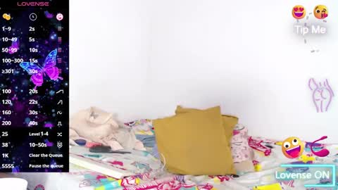 Ashley online show from September 10, 7:25 pm