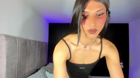 Snapshot of miss_myers chatting on July 1, 9:58 pm Goddess Myers thumb up is important for me kisses online show from July 1, 9:58 pm