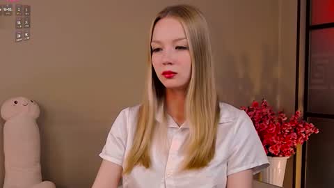 Nicole online show from July 2, 11:00 pm