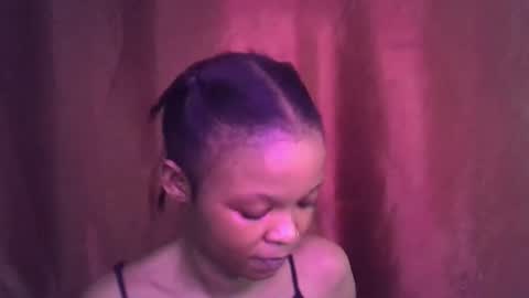 Snapshot of miss_rihanna2 chatting on November 6, 7:31 am miss_rihanna2 online show from November 6, 7:31 am