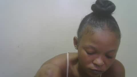 Snapshot of miss_rihanna2 chatting on March 13, 8:26 pm miss_rihanna2 online show from March 13, 8:26 pm