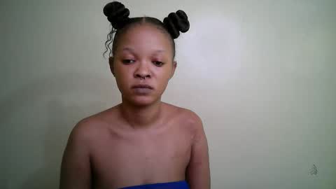 Snapshot of miss_rihanna2 chatting on March 15, 8:48 pm miss_rihanna2 online show from March 15, 8:48 pm