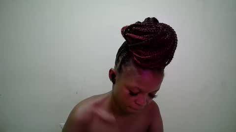 Snapshot of miss_rihanna2 chatting on April 6, 5:03 pm miss_rihanna2 online show from April 6, 5:03 pm