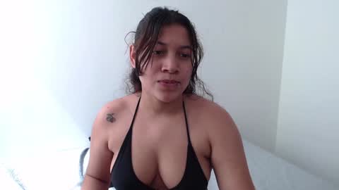 Snapshot of miss_rose1 chatting on December 18, 5:52 pm ROS online show from December 18, 5:52 pm