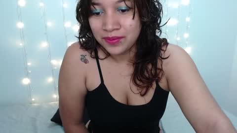 Snapshot of miss_rose1 chatting on February 1, 11:32 am ROS online show from February 1, 11:32 am
