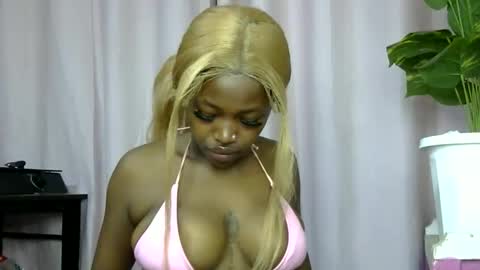 miss_sexyyy online show from May 9, 8:30 am