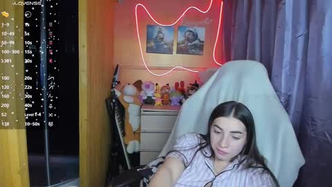 Snapshot of miss_tasy chatting on February 27, 5:15 pm Melanie January 15th is my birthday there will be an interesting show online show from February 27, 5:15 pm