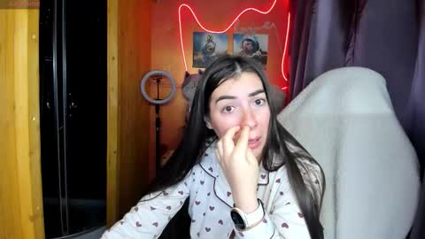 Snapshot of miss_tasy chatting on September 20, 5:30 am Melanie January 15th is my birthday there will be an interesting show online show from September 20, 5:30 am